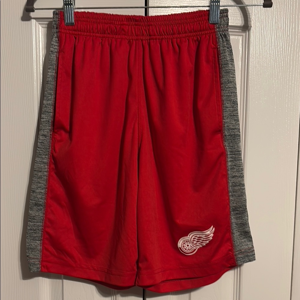 Fanatics red wings hockey shorts size youth medium NWOT